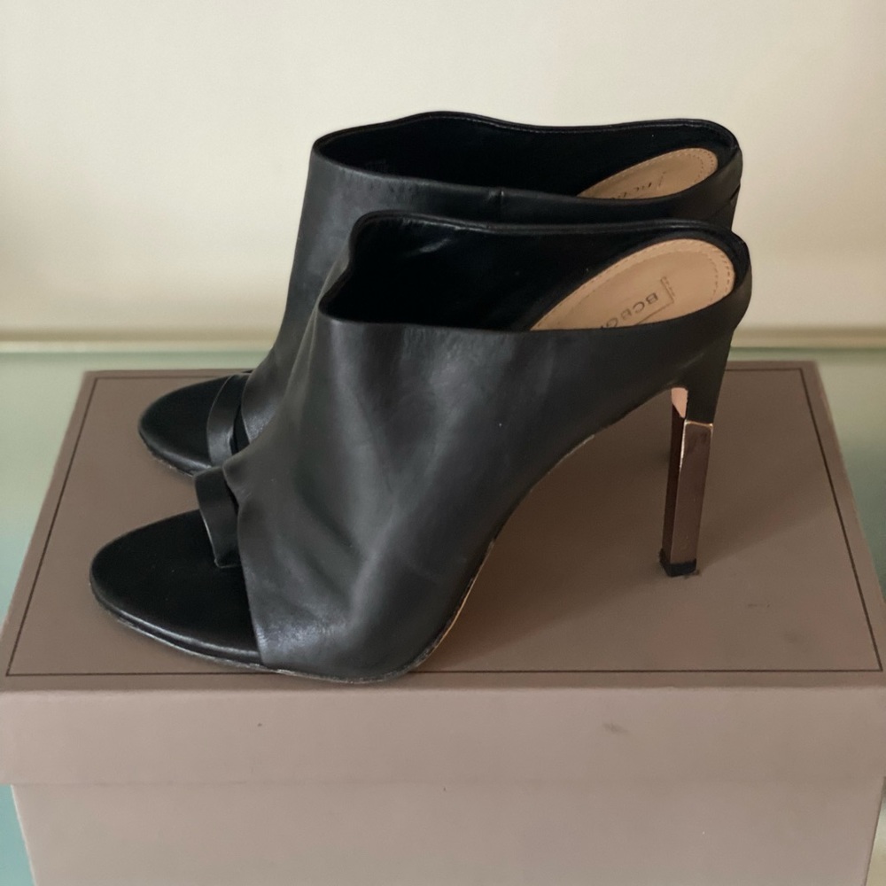 BCBG Black Leather *So Cute* Peep Toe Heels